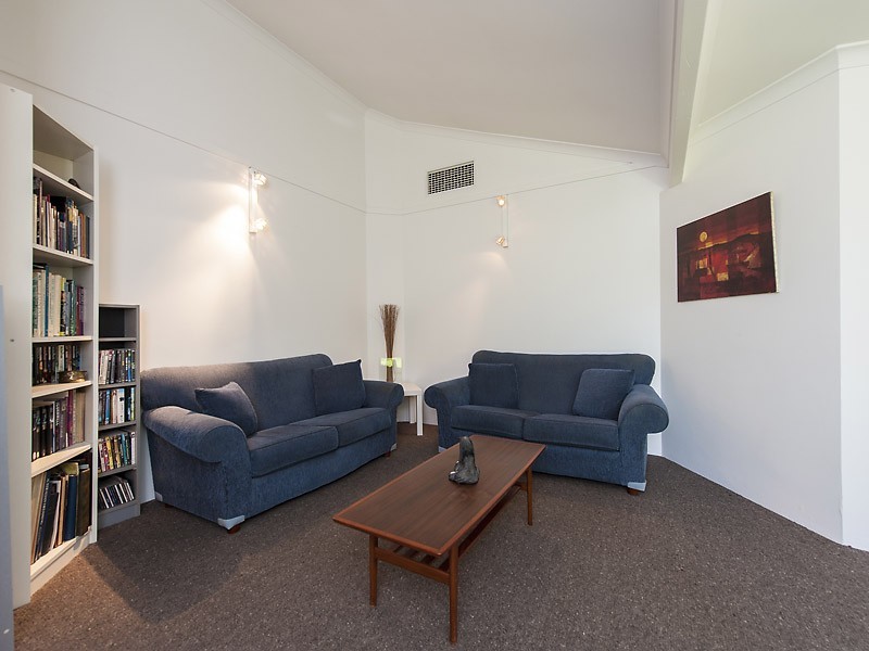 7 Upson Court, Leeming WA 6149