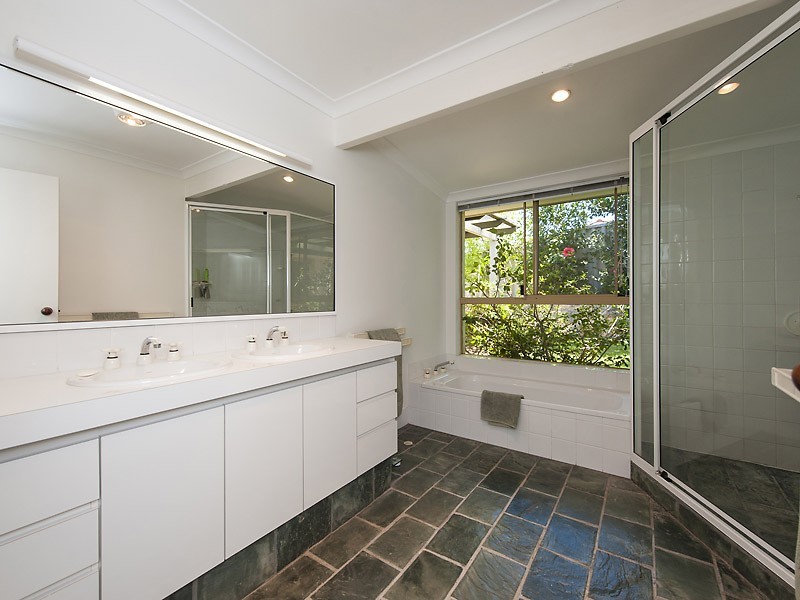 7 Upson Court, Leeming WA 6149