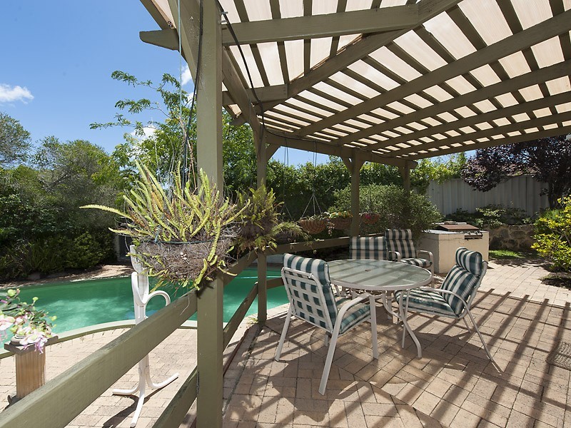 7 Upson Court, Leeming WA 6149