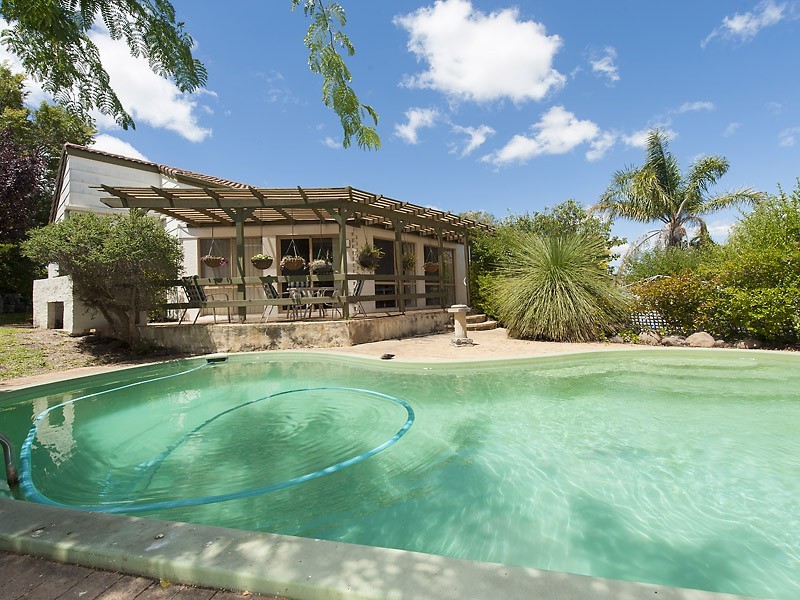 7 Upson Court, Leeming WA 6149