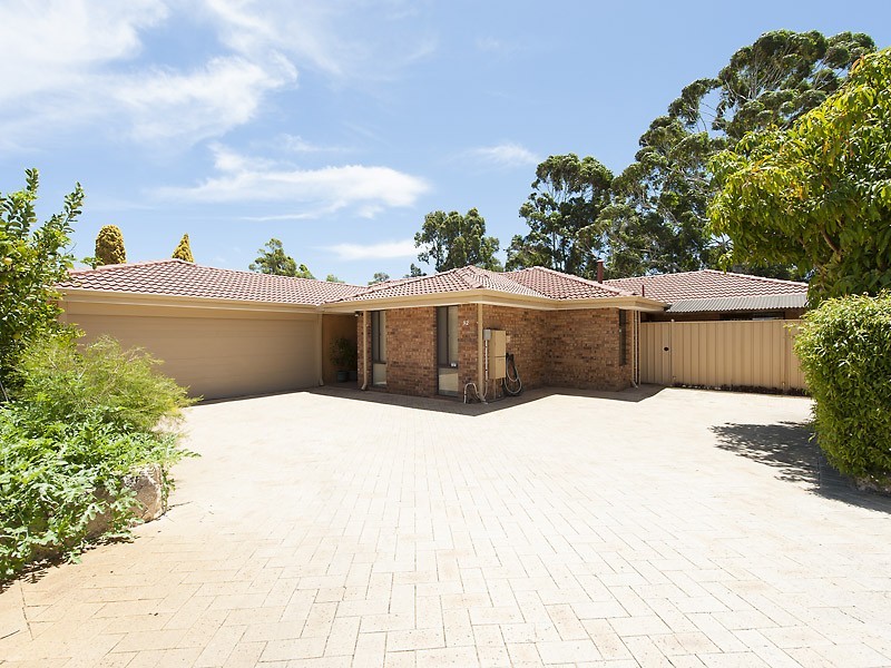 92 Aulberry Parade, Leeming WA 6149
