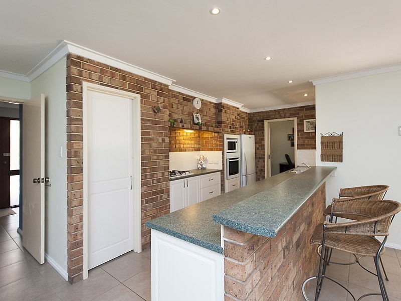 92 Aulberry Parade, Leeming WA 6149
