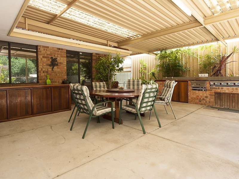 92 Aulberry Parade, Leeming WA 6149