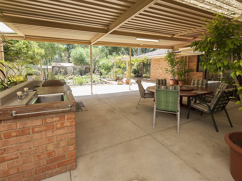 92 Aulberry Parade, Leeming WA 6149