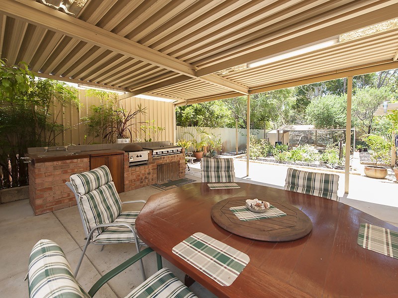 92 Aulberry Parade, Leeming WA 6149