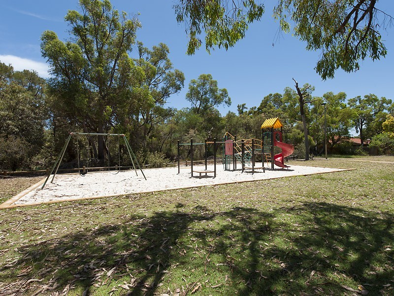 92 Aulberry Parade, Leeming WA 6149