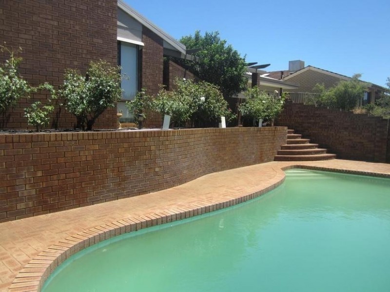 11 Pearson Crescent, Bull Creek WA 6149