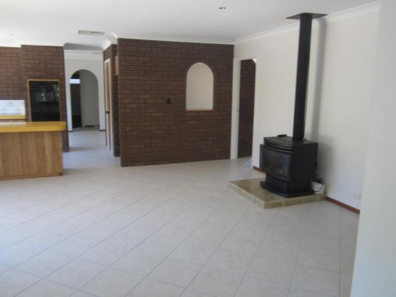 11 Pearson Crescent, Bull Creek WA 6149