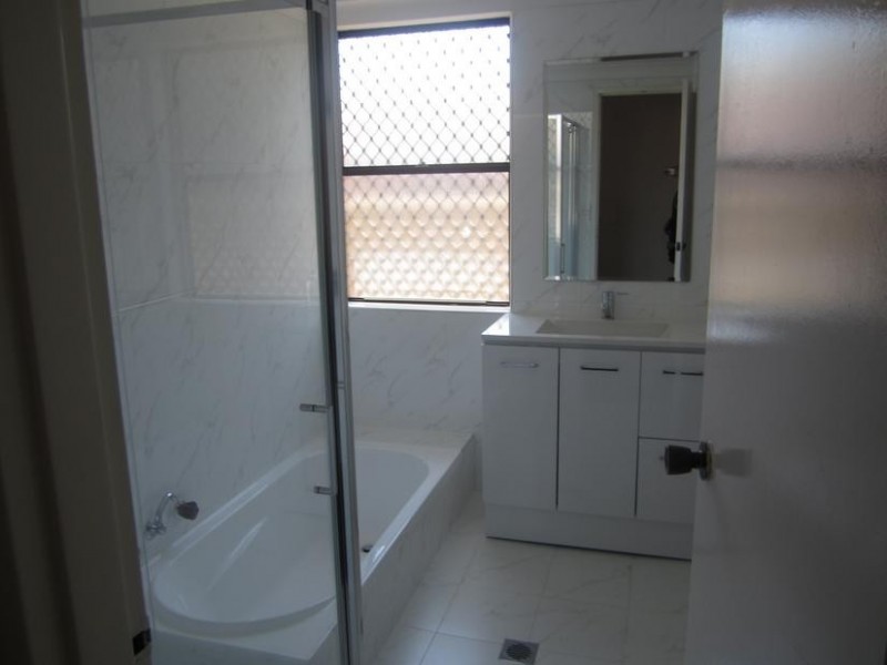 4 Irwin Street, Leeming WA 6149