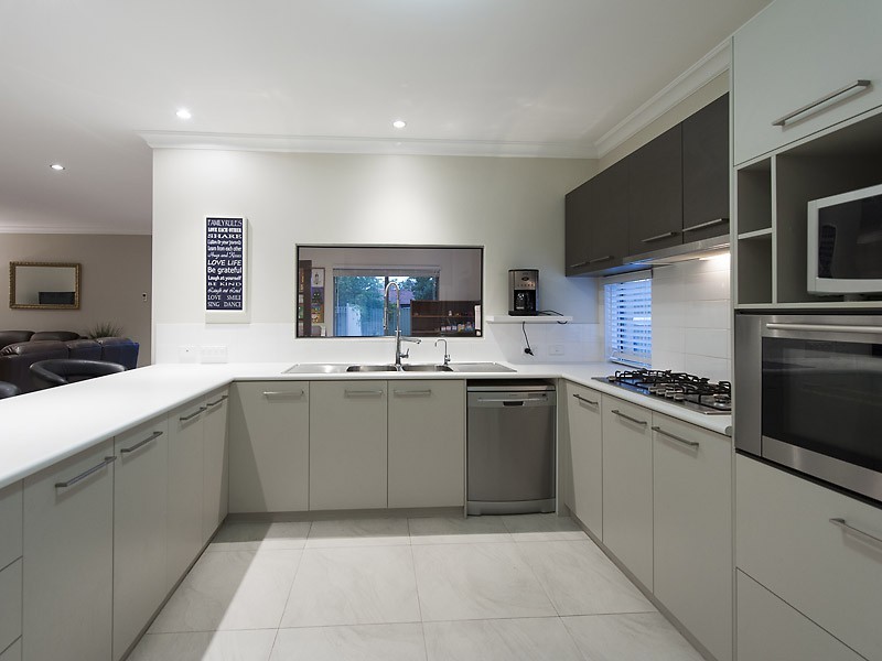 11 London Way, Bateman WA 6150