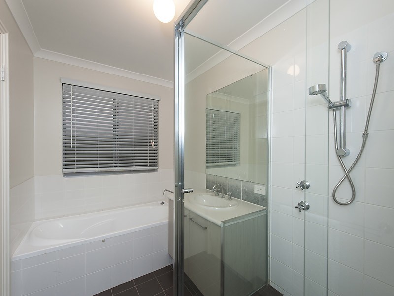 11 London Way, Bateman WA 6150