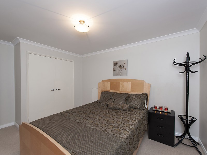 11 London Way, Bateman WA 6150