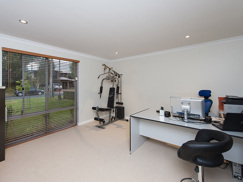 11 London Way, Bateman WA 6150