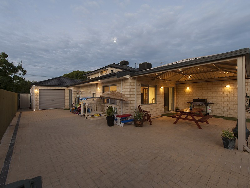 11 London Way, Bateman WA 6150