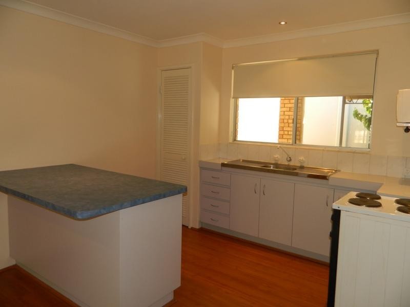 2 Saxon Place, Bateman WA 6150