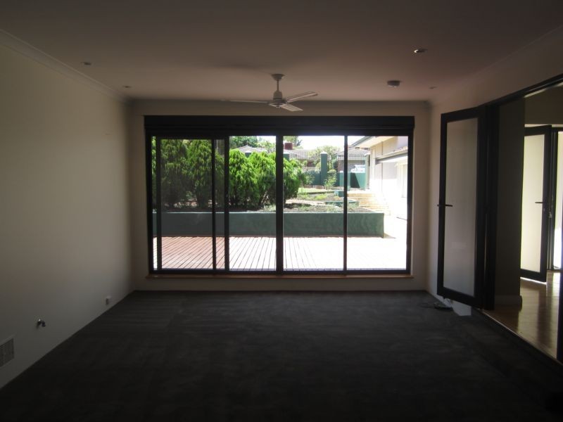 16 Rockett Way, Bull Creek WA 6149