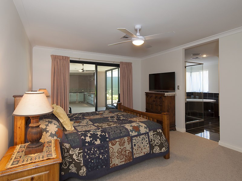 4 Fisher Place, Bull Creek WA 6149