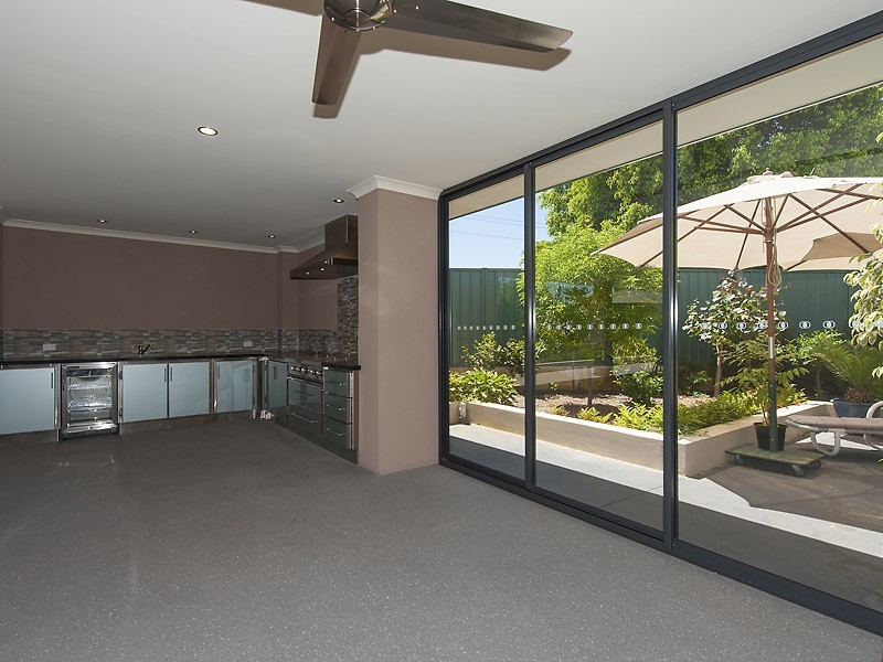 4 Fisher Place, Bull Creek WA 6149