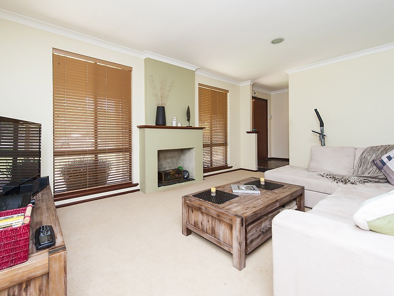 9 Grady Close, Leeming WA 6149