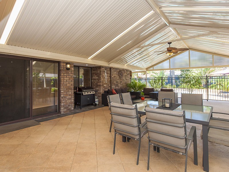 9 Grady Close, Leeming WA 6149