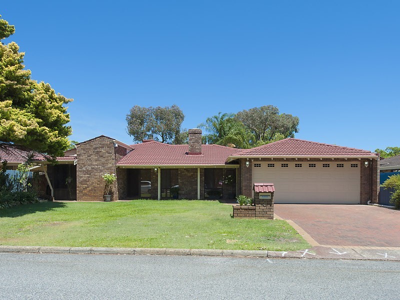 9 Grady Close, Leeming WA 6149