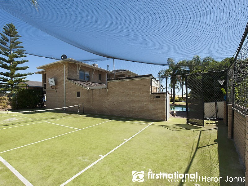 18 Sellars Way, Bull Creek WA 6149