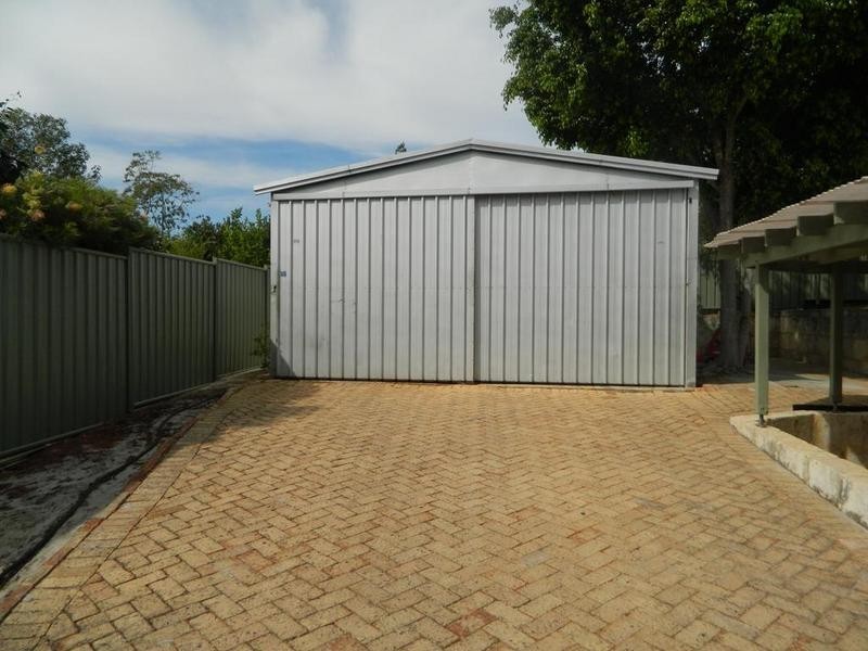 44 Hillock Circle, Leeming WA 6149