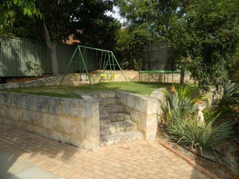 44 Hillock Circle, Leeming WA 6149