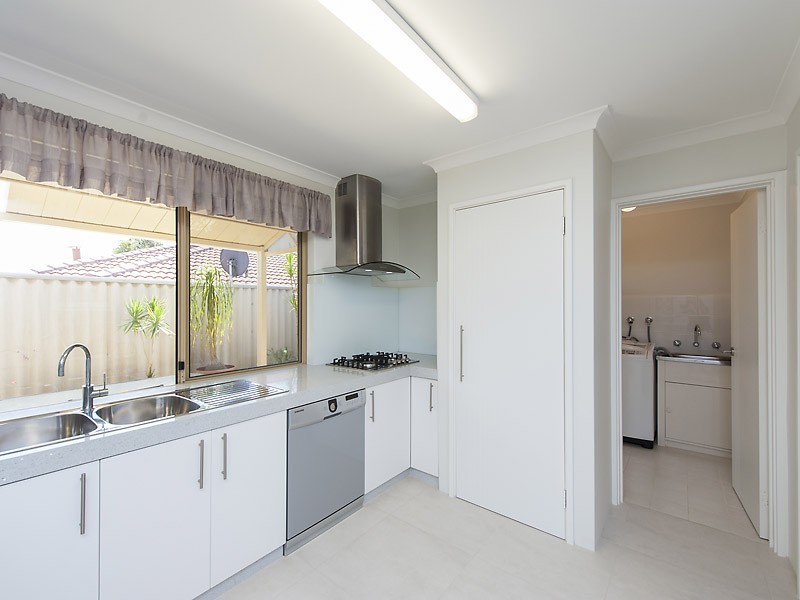 1 Chartwell Place, Leeming WA 6149