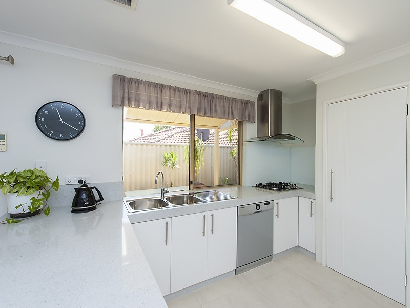 1 Chartwell Place, Leeming WA 6149