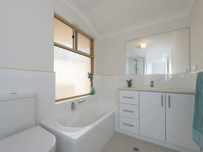 1 Chartwell Place, Leeming WA 6149