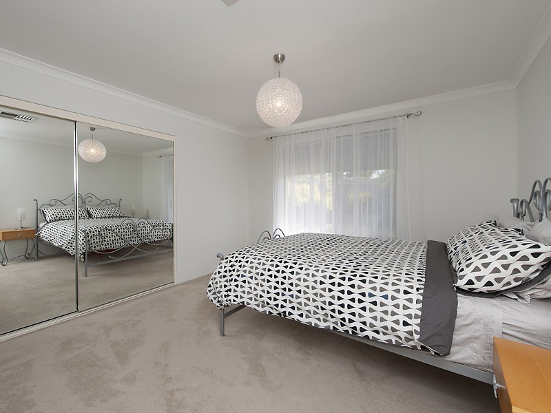 1 Chartwell Place, Leeming WA 6149