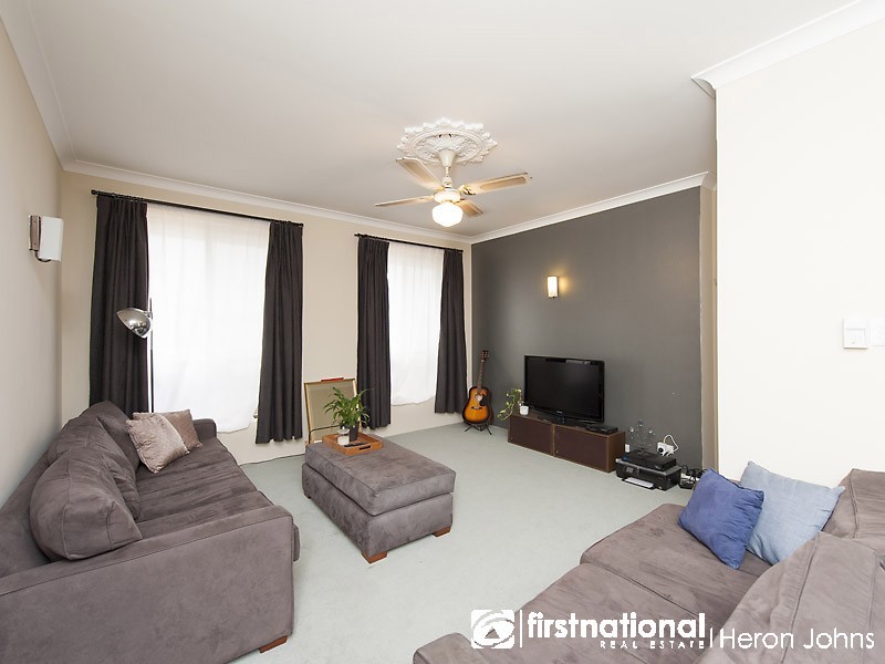 23B Nicholson Loop, Bateman WA 6150