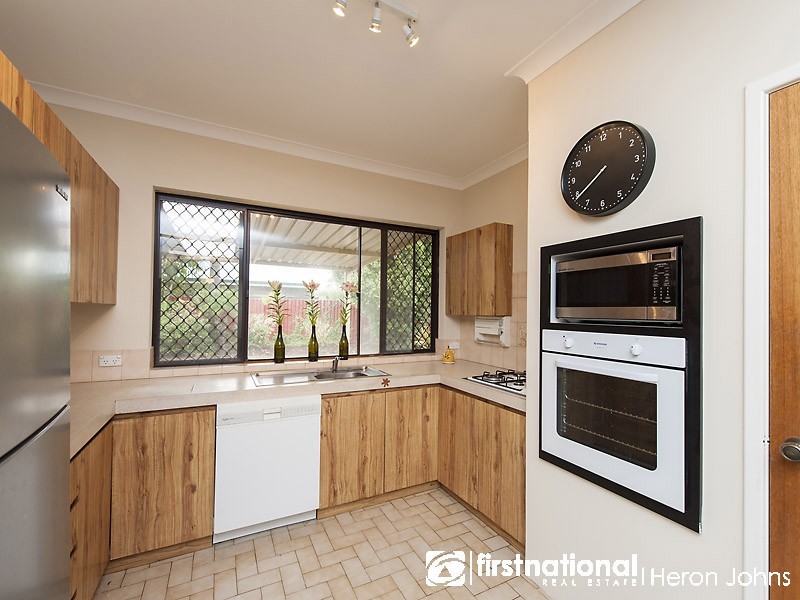 23B Nicholson Loop, Bateman WA 6150