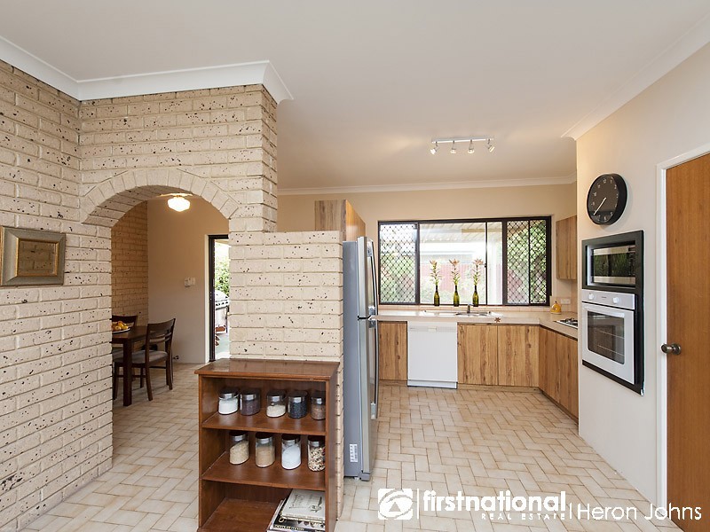 23B Nicholson Loop, Bateman WA 6150