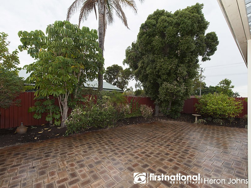 23B Nicholson Loop, Bateman WA 6150