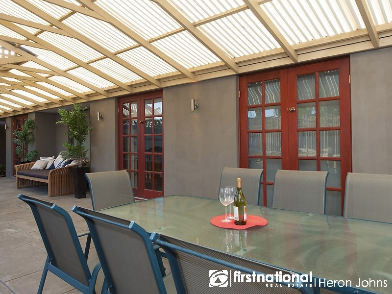 2 Tully Court, Bull Creek WA 6149