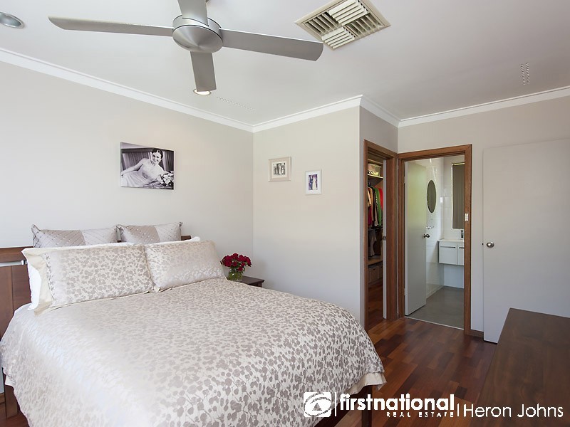 5 Parry Avenue, Bateman WA 6150