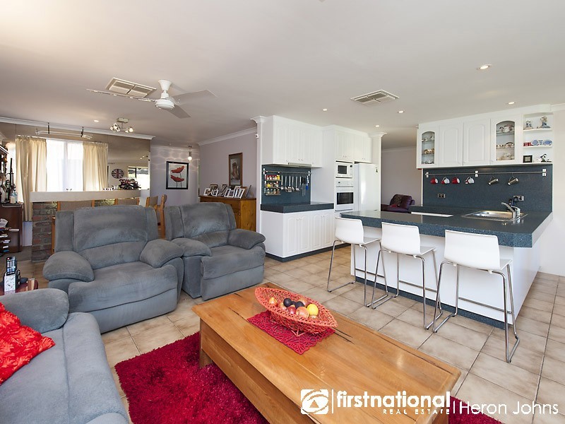 2 Burren Gate, Willetton WA 6155