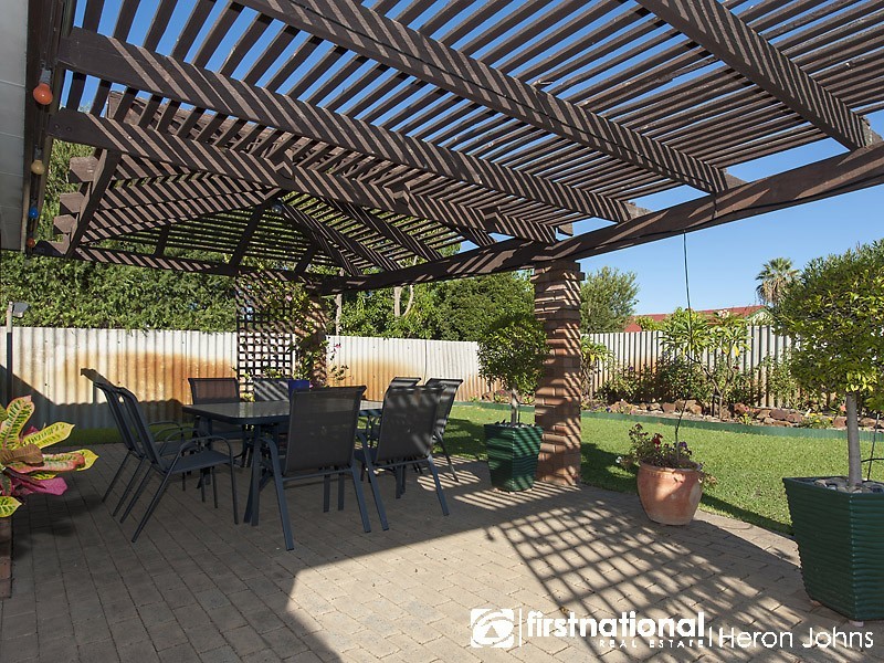 2 Burren Gate, Willetton WA 6155