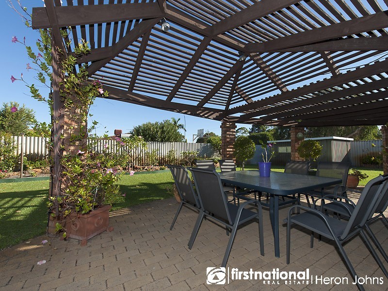 2 Burren Gate, Willetton WA 6155
