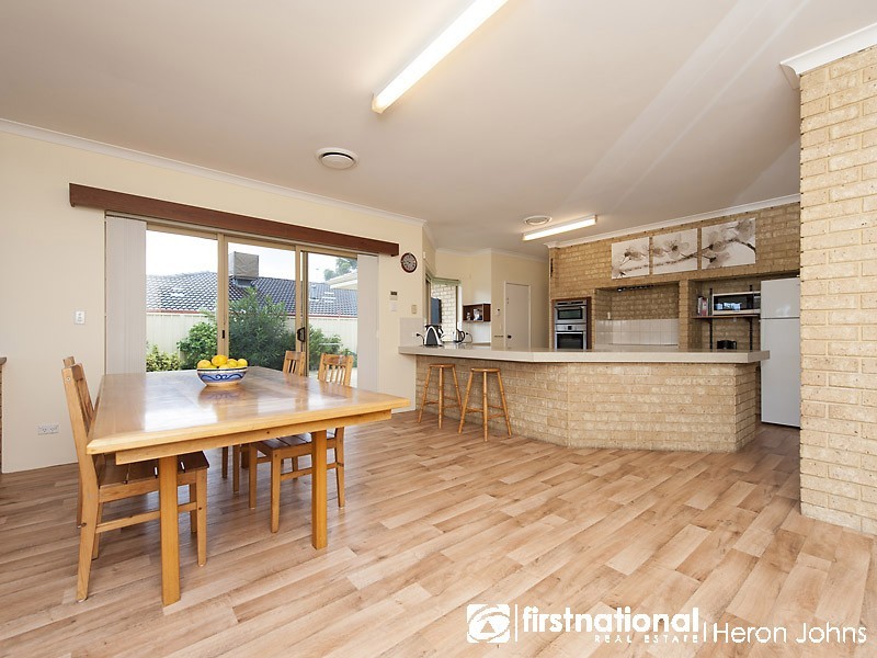 6 Kingston Place, Kardinya WA 6163