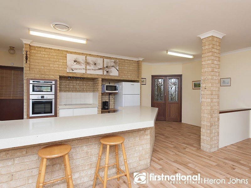 6 Kingston Place, Kardinya WA 6163