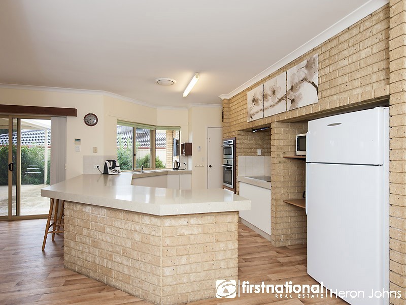 6 Kingston Place, Kardinya WA 6163