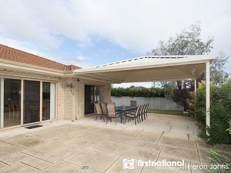 6 Kingston Place, Kardinya WA 6163