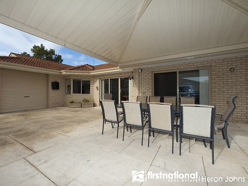 6 Kingston Place, Kardinya WA 6163