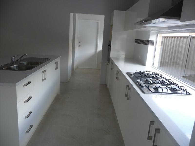 145 Rossiter Avenue, Piara Waters WA 6112