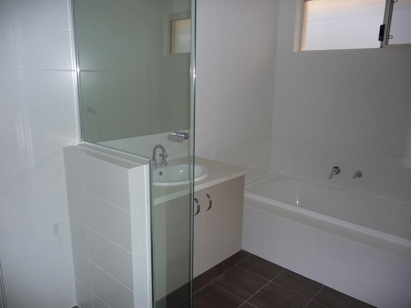 145 Rossiter Avenue, Piara Waters WA 6112