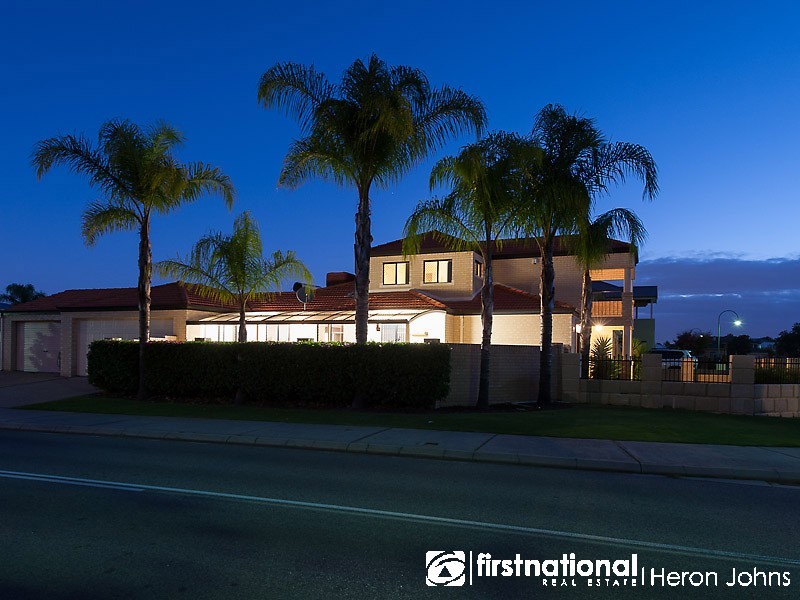 2 Arrowgrass Road, Canning Vale WA 6155
