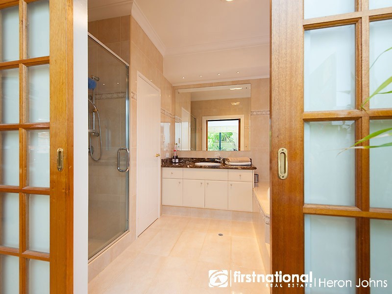 6 Spigl Way, Bateman WA 6150